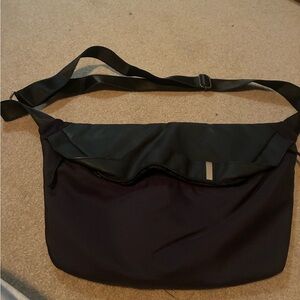 SHEIN Black Crossbody Bag with Matte Flap